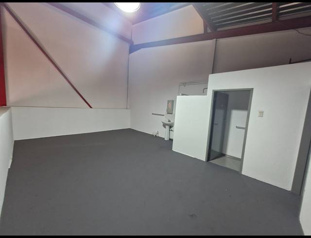 190M² FACTORY TO LET IN JET PARK